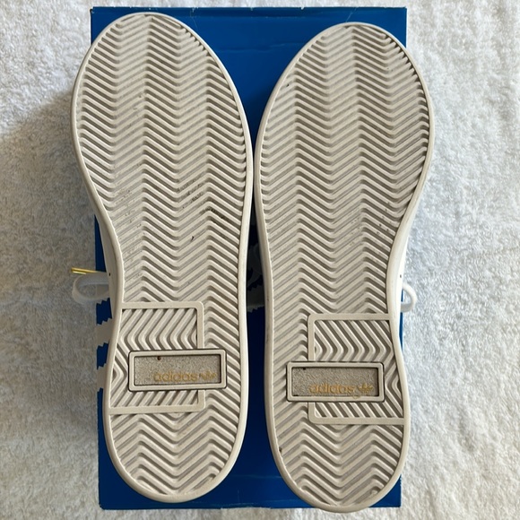 Adidas Sleek W Leather Sneakers. Size 8 - Picture 6 of 9